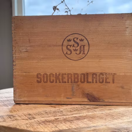 Vintage sockerlåda i  trä modell A4