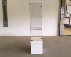 Glasvitrin med förvaring 40x40x172cm
