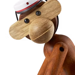 Studentmössa mellan röd