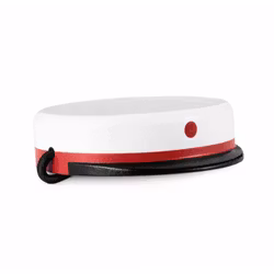 Studentmössa mellan röd