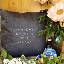 Kuddfodral "stugmys - nyckeln till lyckan"