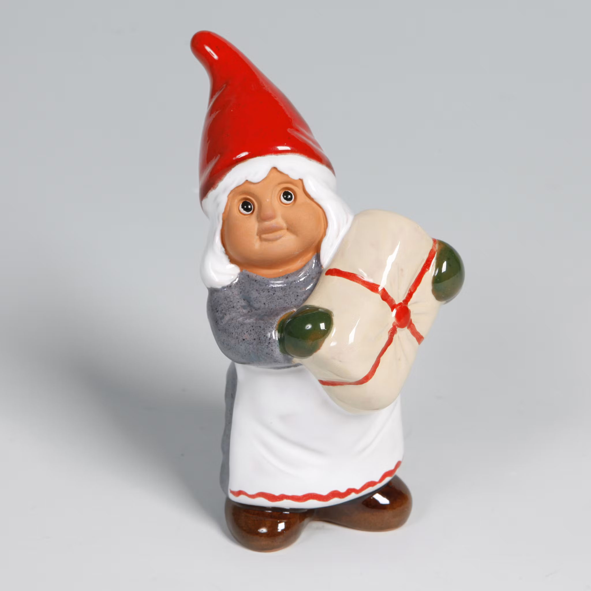 Tomtegumma med julpaket