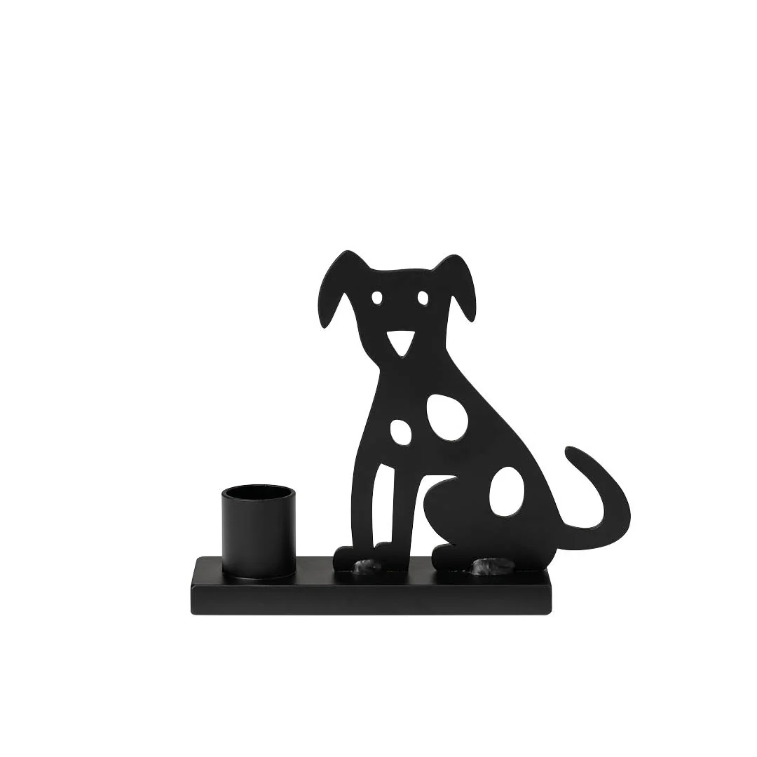 Ljusstake sittande hund