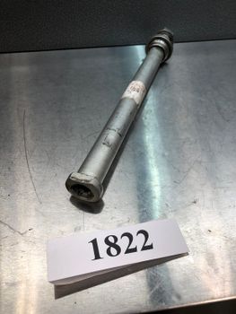 Honda CBR1000RR -04 Svingaxel