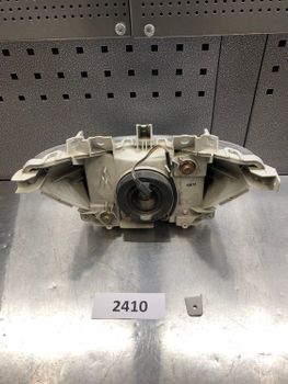 Suzuki UC125 -00 Framlyse