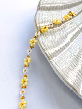 Dahlia bracelet - butter yellow