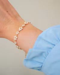 Floral bracelet - white