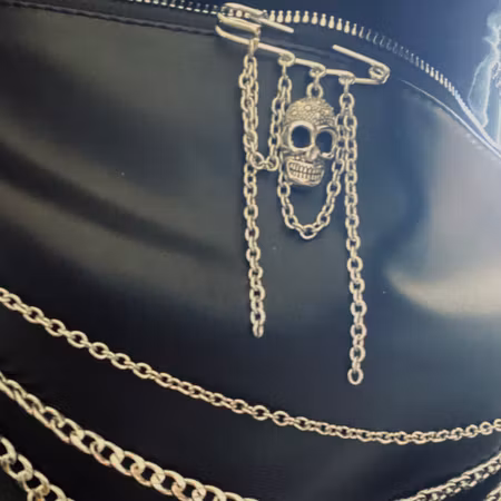 Skull Pin