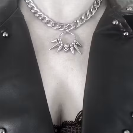Blackout – Dödskalle Halsband med Spikes | Grov Cuban Chain Rostfritt Stål