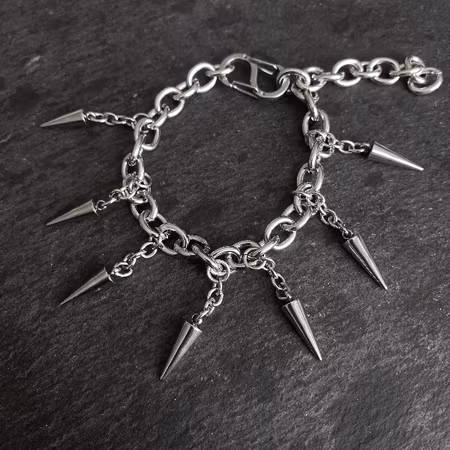 Spikefall Cuff – Grovt Kedjearmband med Spikes | Rostfritt Stål 304