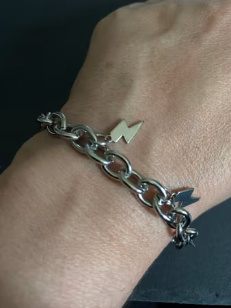 Thunderstrike Cuff – Armband i Rostfritt Stål 304 med Blixtar
