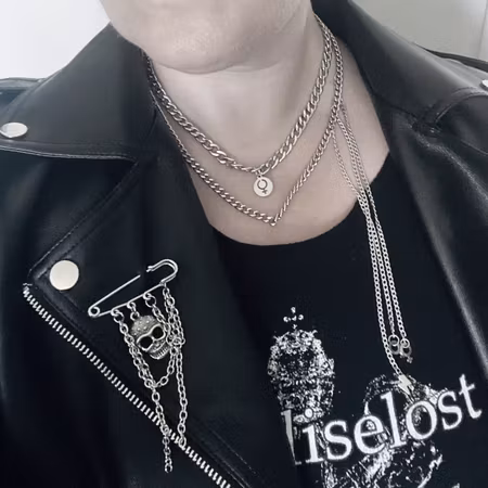 Girl Power Necklace - Flerradigt Halsband i Rostfritt Stål