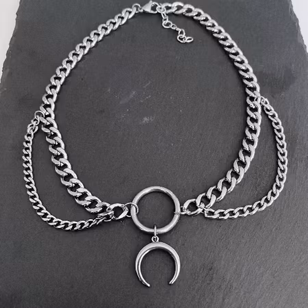 HUNTRESS - Double Chain Moon Necklace