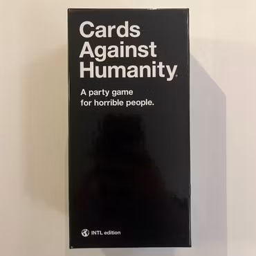 Cards Against Humanity Intl edition (Begagnat Sällskapsspel)
