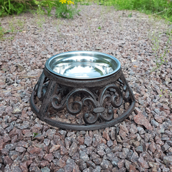 Rund matskål av gjutjärn