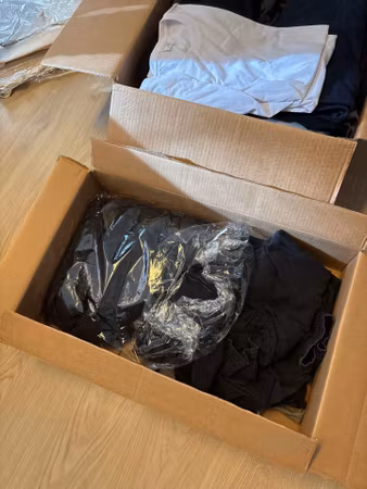 Parti med t-shirts och tygkassar för sublimering – ca 70 st