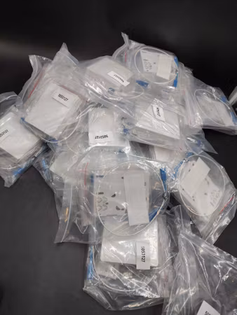Fiberuttag med patchkablar SC – 24 st