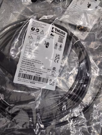 Nätverkskablar, RJ45-uttag och industrikablage – blandat parti