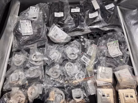 Nätverkskablar, RJ45-uttag och industrikablage – blandat parti