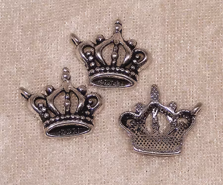 Berlock, krona, antiksilver