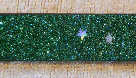 Platt läderrem, glitter, grön
