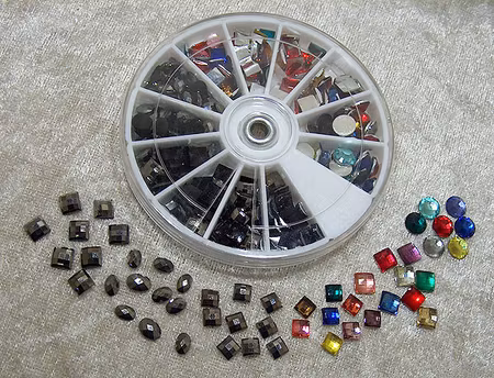 Resinstrass kit, ca 290 st caboshoner, silver/svart samt färgmix