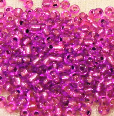 Silverlined rocaille, lila