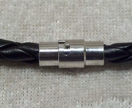 Fäste/Magnetlås, Cylinder, Antiksilver, för 5 mm remmar