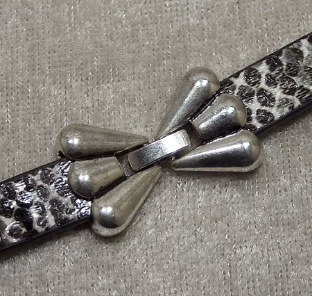 Fäste/Snäpplås, Antiksilver