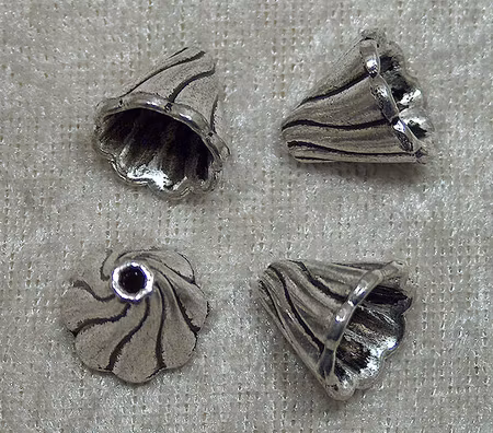 Pärlhattar/Änglakjolar, Antiksilver