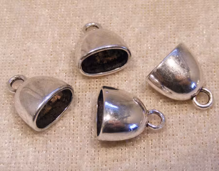 Fäste, ovalt, för grövre remmar, slät, antiksilver