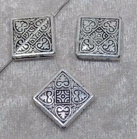 Mellandel, Kvadratisk metallpärla, antiksilver