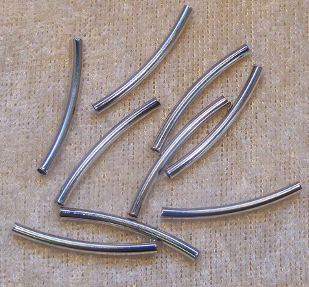 Rör, lätt böjt, platinafärgat, 2 mm