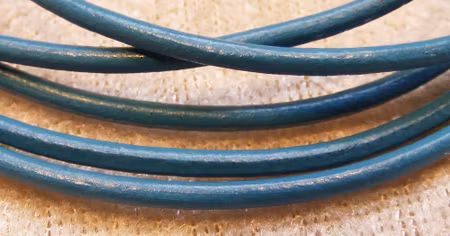Läderrem, turkos, 2 mm