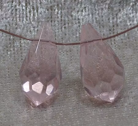 Facetterad droppe, Rosa, 9x19 mm
