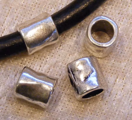 Mellandel/cylinder, stort hål, antiksilver