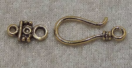 Kroklås, tvådelad, antikguld
