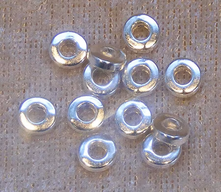 Mellandel, platt donut, ljus silver
