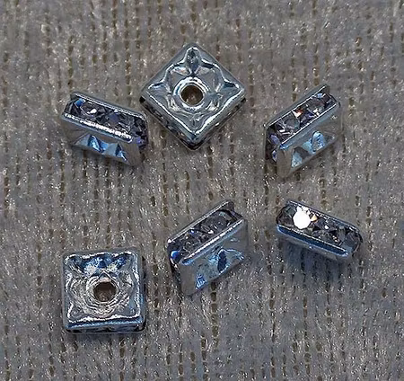 Strassmellandel, fyrkantig, silver, 6x6 mm