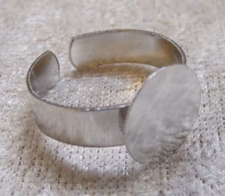 Fingerring, platinapläterad