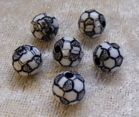 Akrylpärla, fotboll, svart/vit
