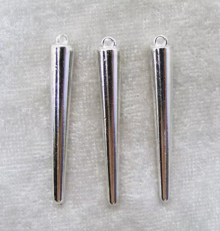 Pendel/istapp/pik, berlock, ljus silver
