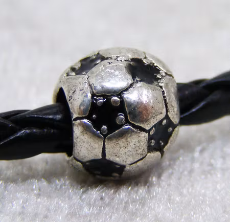 Fotboll, antiksilver/svart emalj