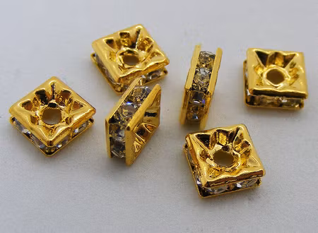 Strassmellandel, fyrkantig, guld, 6x6 mm