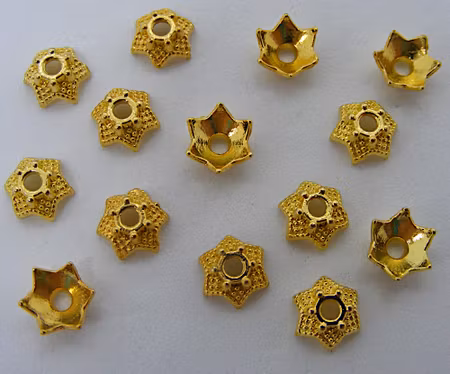 Pärlhatt, 6 mm, guldfärgad
