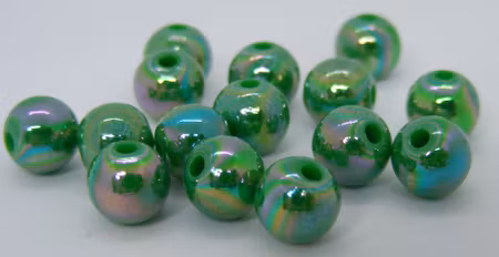 Akrylpärla, grön olja, 8 mm