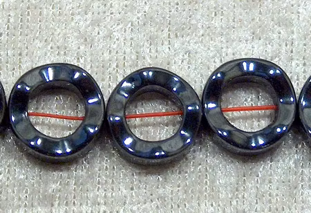 Donut, Ringar i hematit, hamrade, 12x12x4 mm