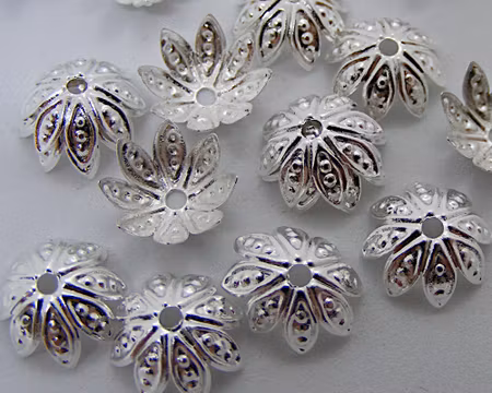 Pärlhatt, ljus silver, 8-uddig, 10 mm