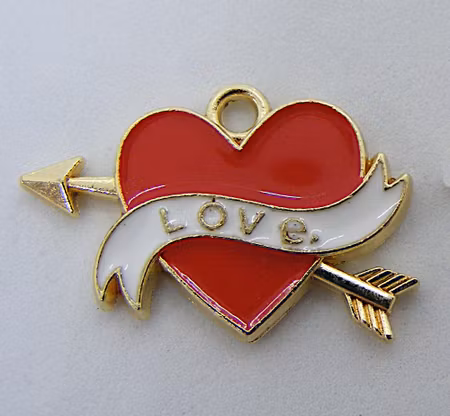 Berlock, hjärta/pil/LOVE, guld/emalj