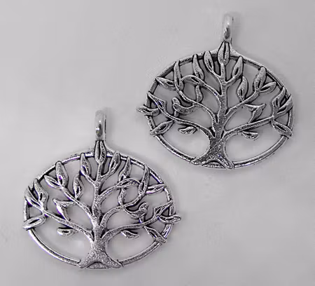 Berlock, oval, livets träd, antiksilver
